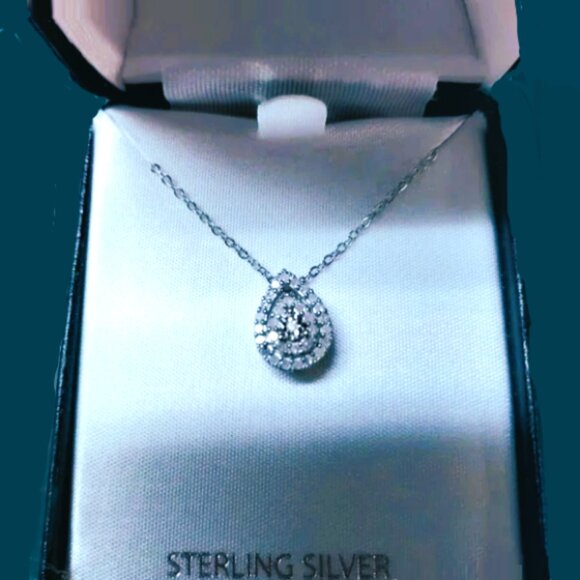 Belk Exclusive 1/4 ct. t.w. Pear Shape Diamond Necklace 18" Cable Chain NWT - Picture 4 of 6